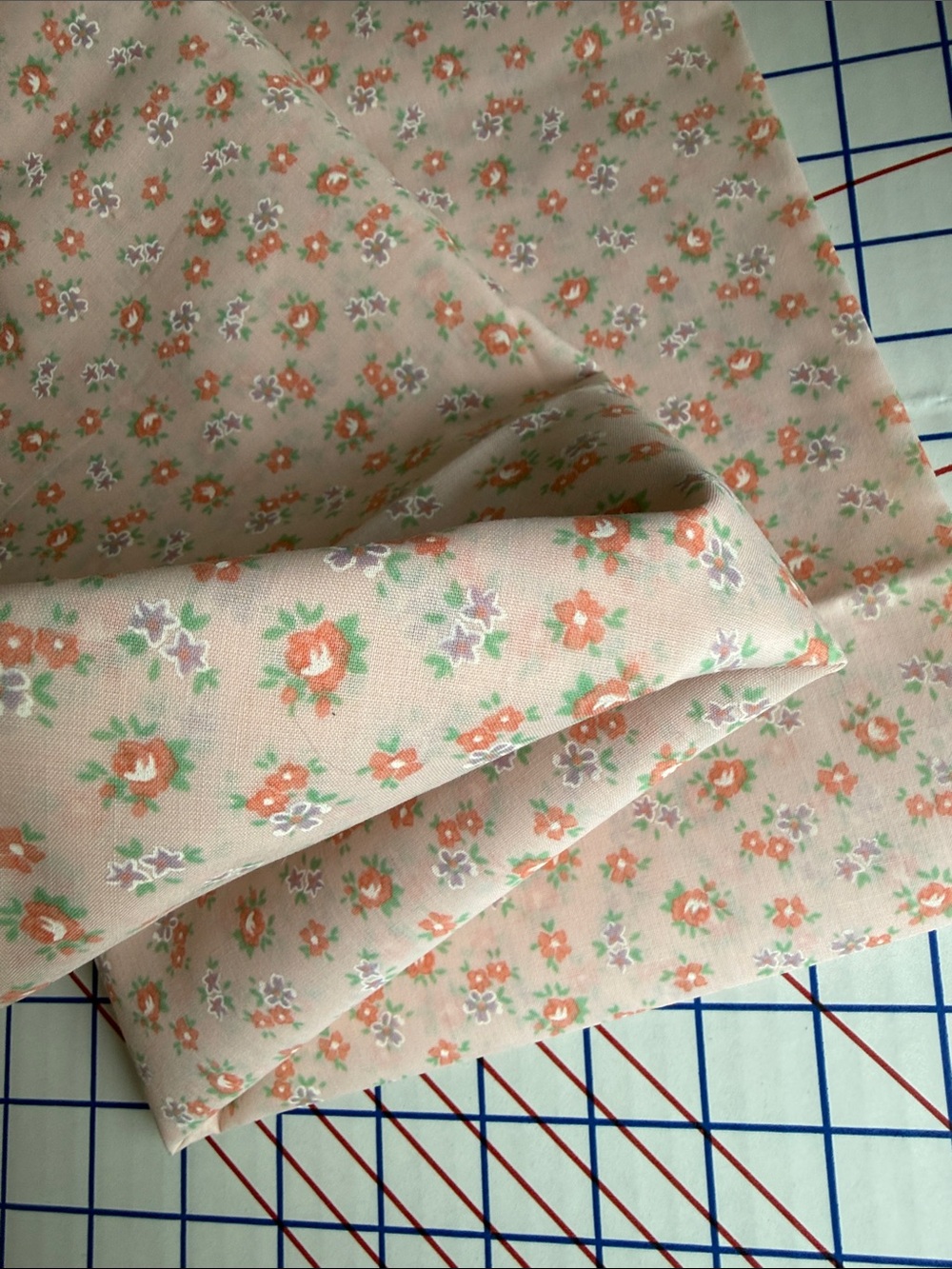 Vintage 1970s Tiny Floral Fabric 2 Yards x 44 Crisp Lightweight Peach Lavender